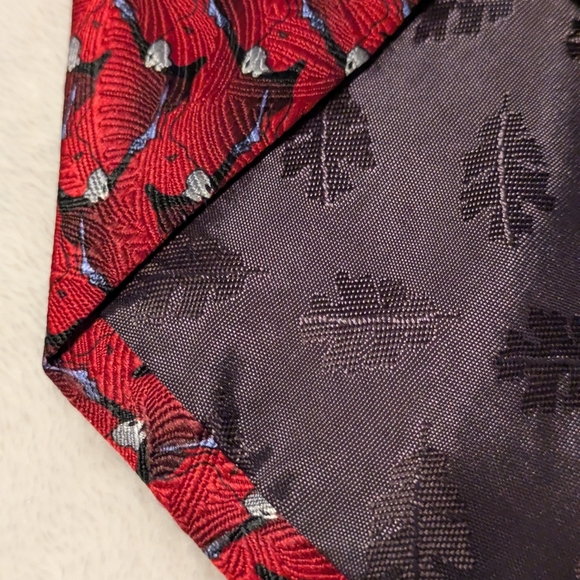 Red Donkey Patterned Men's Tie - Picture 5 of 7